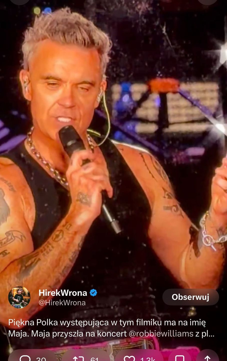 Uroczy moment na koncercie Robbiego Williamsa