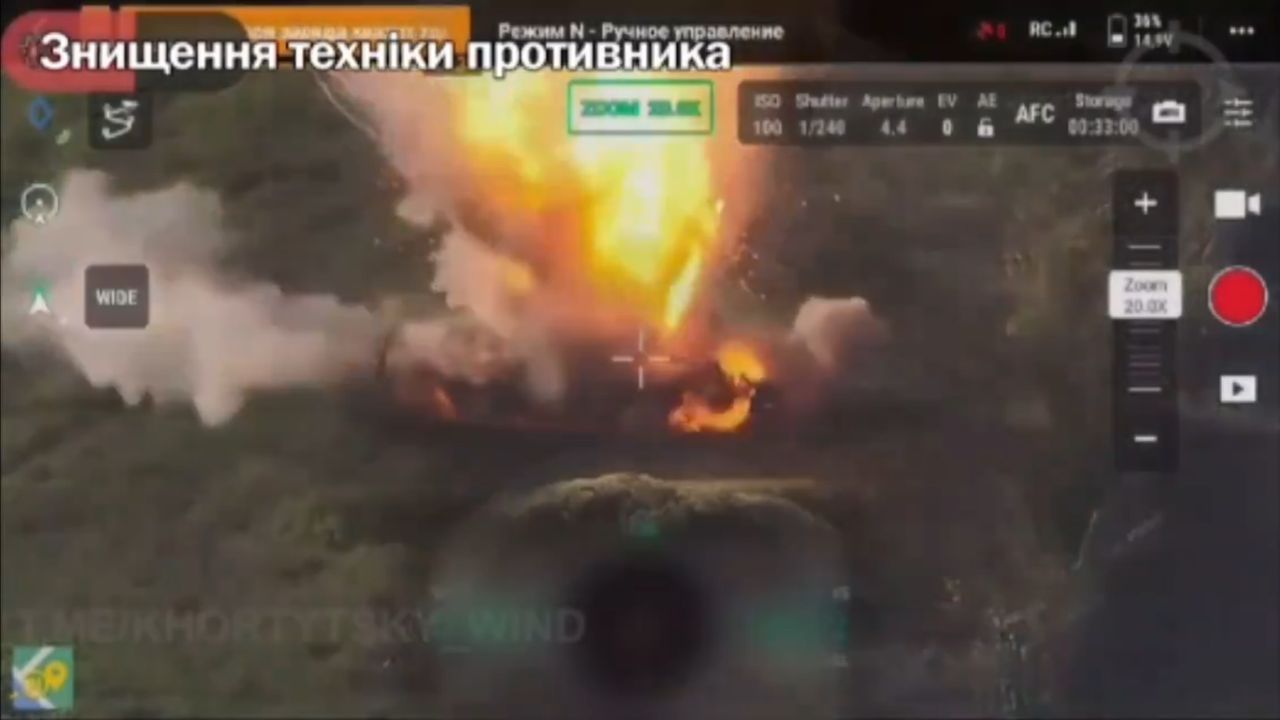 Rosyjski T-80BW trafiony przez pocisk z systemu FGM-148 Javelin.
