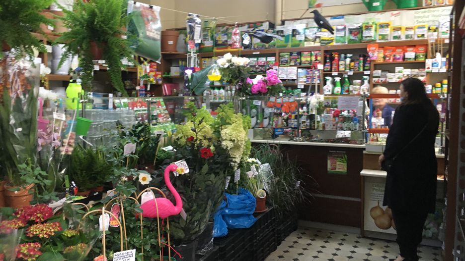 Warszawa. Ratujcie małe sklepy. Jak znikną, będziecie żałować