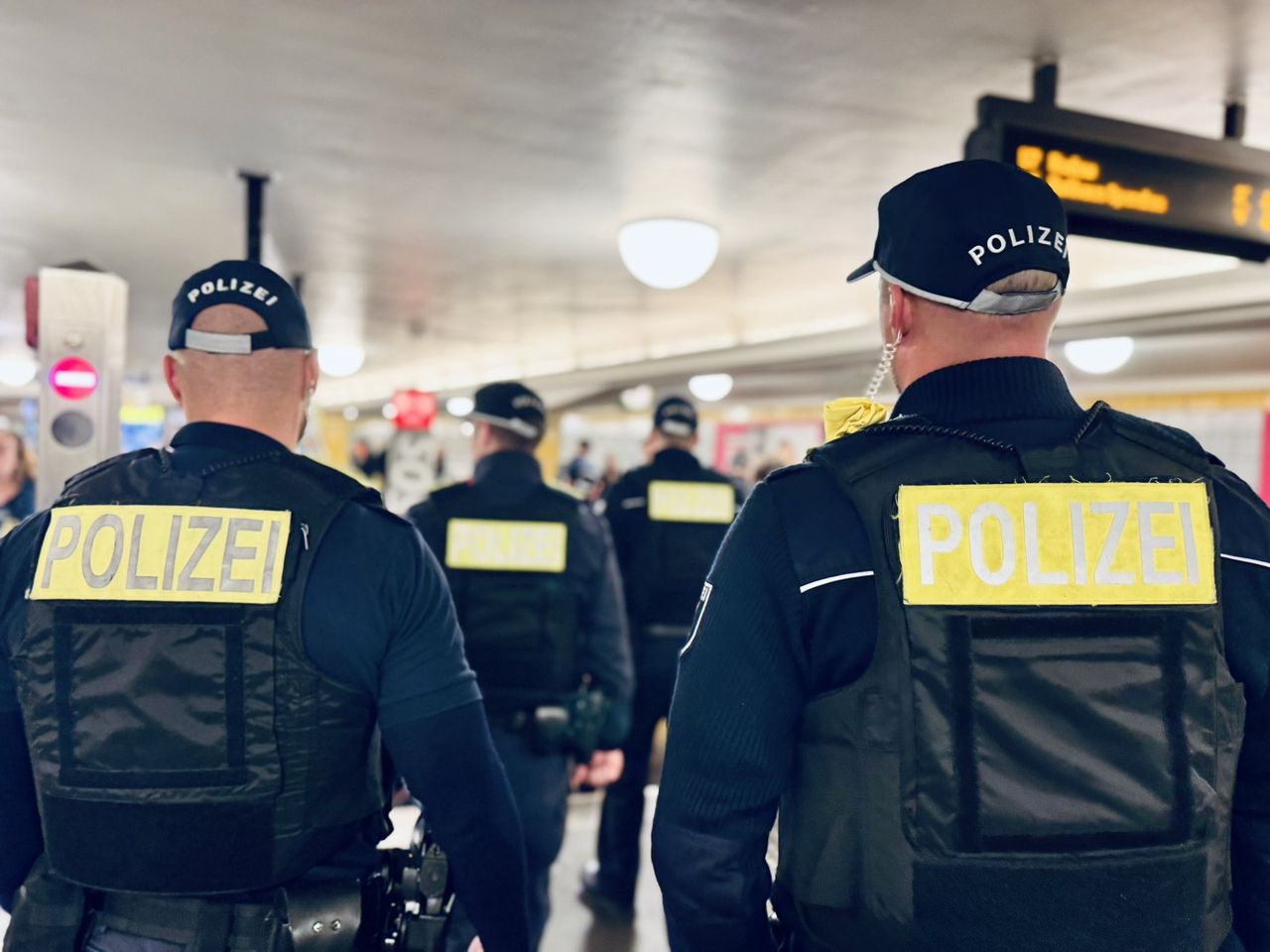 Masowe kontrole w Niemczech. Prawniczka przestrzega Polaków