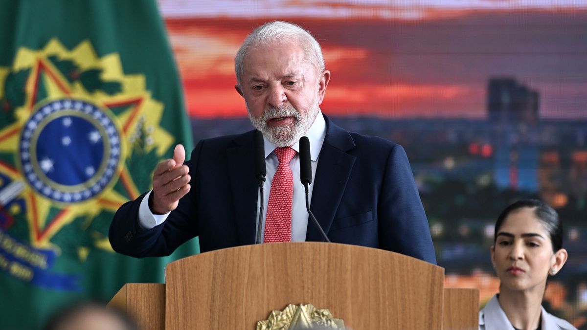 Luiz Inacio Lula da Silva, Brazil's president, speaks during a ceremony to commemorate three years since an attempted coup, at Planalto Palace in Brasilia, Brazil, on Thursday, Jan. 8, 2026. Lula vetoed a bill that sought to reduce the prison term of Jair Bolsonaro, the former president who is serving a 27-year sentence for plotting a coup following his 2022 election defeat. Photographer: Ton Molina/Bloomberg via Getty Images