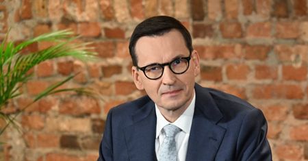 Morawiecki wzywa Tuska. "Jak najostrzej zawetować pakt migracyjny"