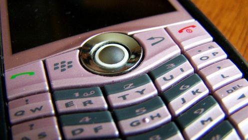 Używanie telefonu komórkowego ma jednak wpływ na mózg 1