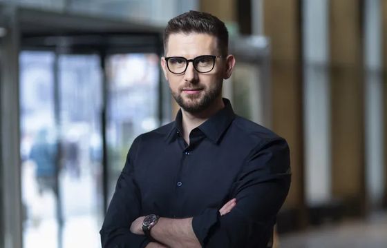 Holding Solorza zarobi mniej z prądu. Nie wyrobił się z budową