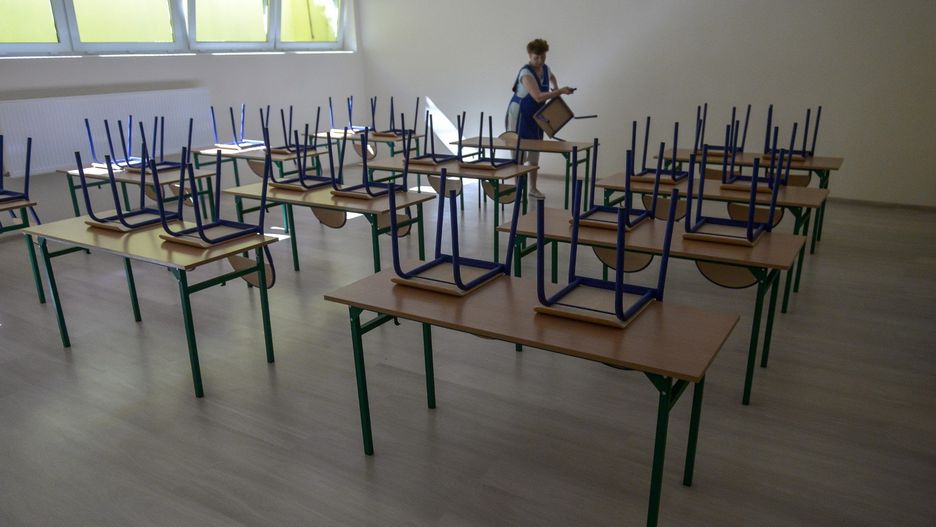 Pusta sala lekcyjna - zdjęcie ilustracyjne.