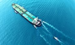 Wybuch na tankowcu Vilamoura. Wywołała go mina?