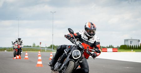 Nowy Ducati Monster sięga do korzeni. Wystarczy się przejechać, żeby zrozumieć