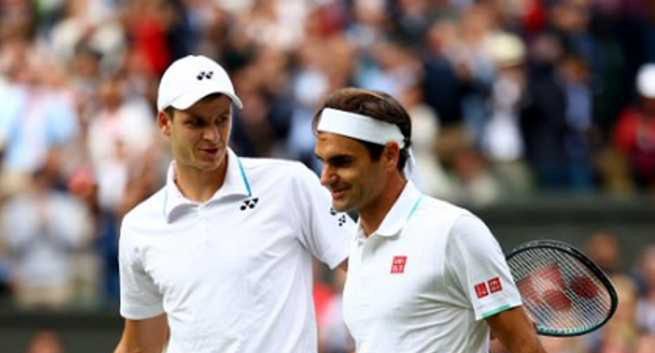 Hubert Hurkacz superstar. Po pokonaniu Federera może liczyć na lukratywne oferty reklamodawców