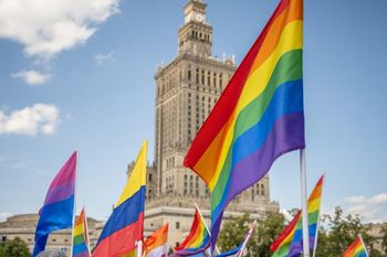 Parada Równości przejdzie w sobotę ulicami Warszawy. Autobusy będą kursowały objazdami