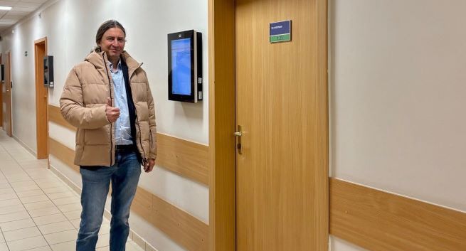 Zwolniony dziennikarz Radia Poznań ma wrócić do pracy. Tak zdecydował sąd