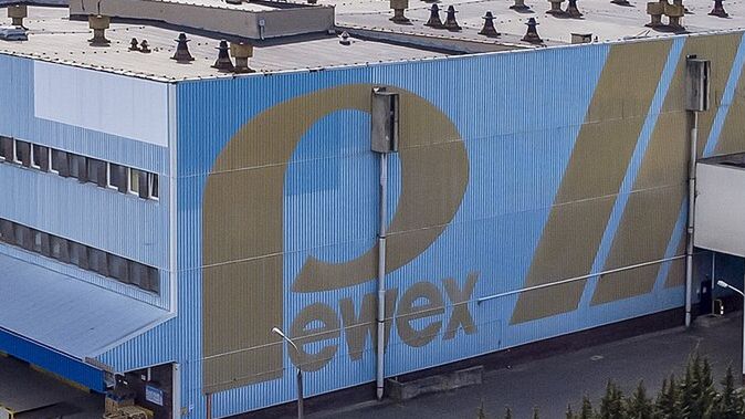 Hala „Pewexu” na Podolanach w Poznaniu