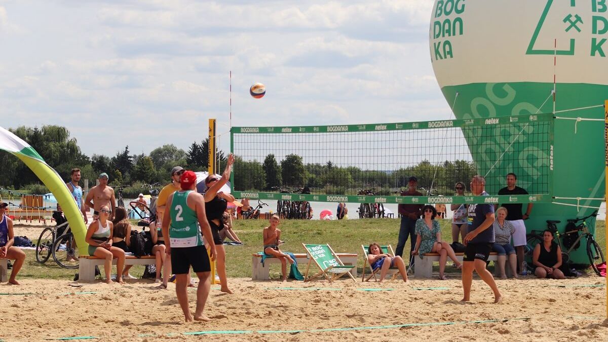 Mecz siatkówki plażowej