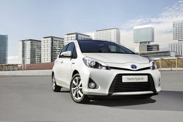 Hybrydowy mieszczuch - Toyota Yaris HSD wchodzi do produkcji