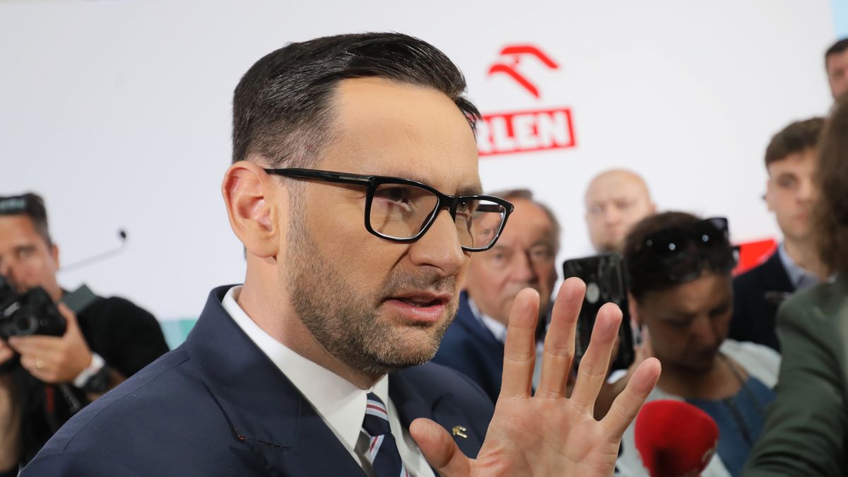 Daniel Obajtek
Warszawa, 20.06.2022. Prezes zarz�du PKN ORLEN Daniel Obajtek podczas konferencji prasowej w siedzibie sp�ki w Warszawie, 20 bm. Tematem spotkania by�y plany rozwoju grupy ORLEN. (mr) PAP/Pawe� Supernak
Pawe� Supernak
dla medi�w, konferencja prasowa, pkn orlen, plany, prezes, rozw�j sp�ki