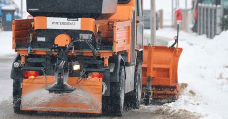 Yanosik dostał nowe ostrzeżenia: na autostradzie A2 dowiesz się, który odcinek odśnieżają