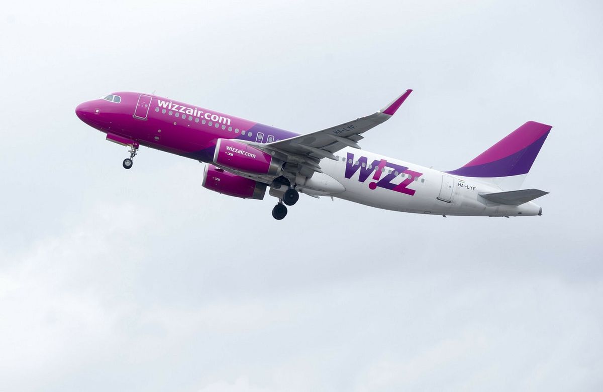 Wizz Air zawiesza loty z Polski. Powodem niski poziom wyszczepienia 