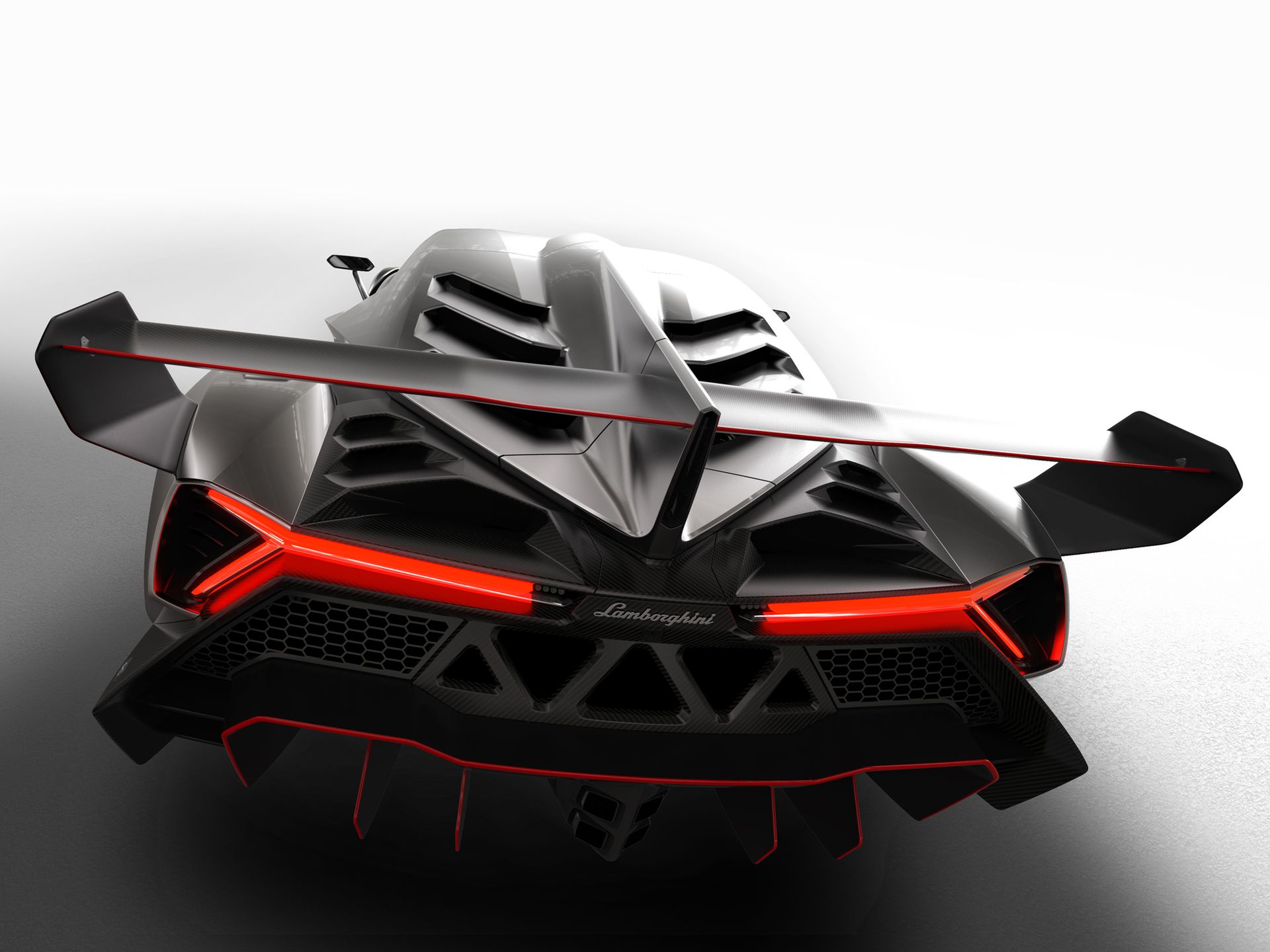 Od dekad z V12: ewolucja hipersamochodów Lamborghini 99