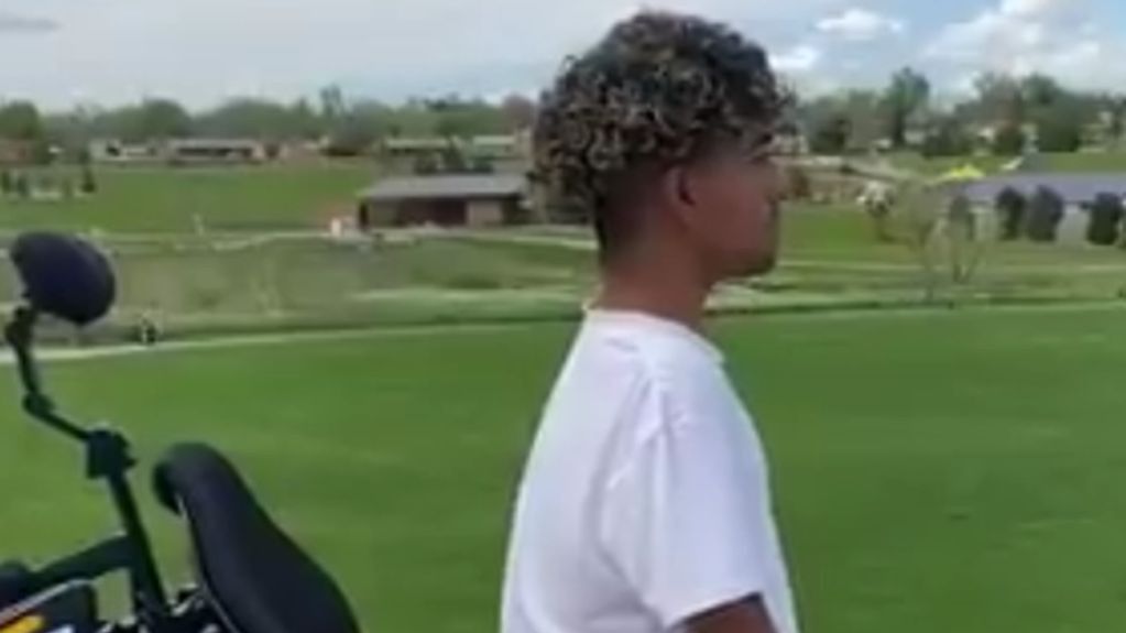 Tyler Wesley wstaje z wózka