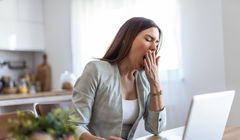 Ekspert: ziewanie jako jedna z metod obrony przed deepfake'ami