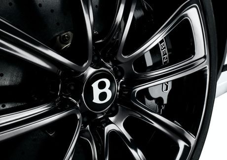 Bentley Continental Supersports pręży muskuły!