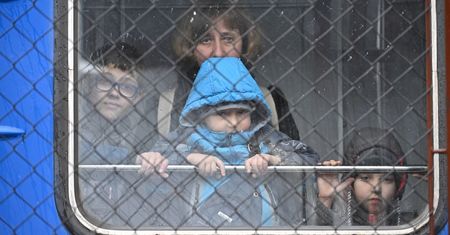 Co drugi uchodźca z Ukrainy chce wrócić do kraju. "Im dłużej trwa wojna, tym większe prawdopodobieństwo, że zostaną w Polsce"