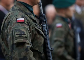 MON ujawnił dane. Co trzeci generał bez wymaganego angielskiego