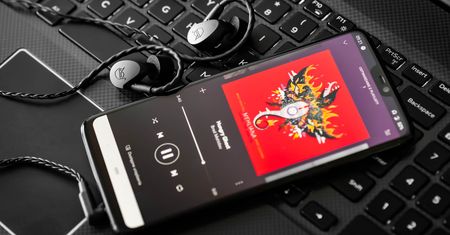 Słuchawki 16 omów a 32 omy - które lepsze do telefonu?