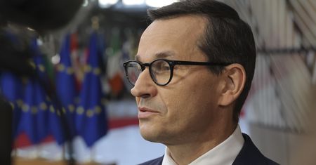 Premier napisał list do seniorów. Złożył im obietnicę