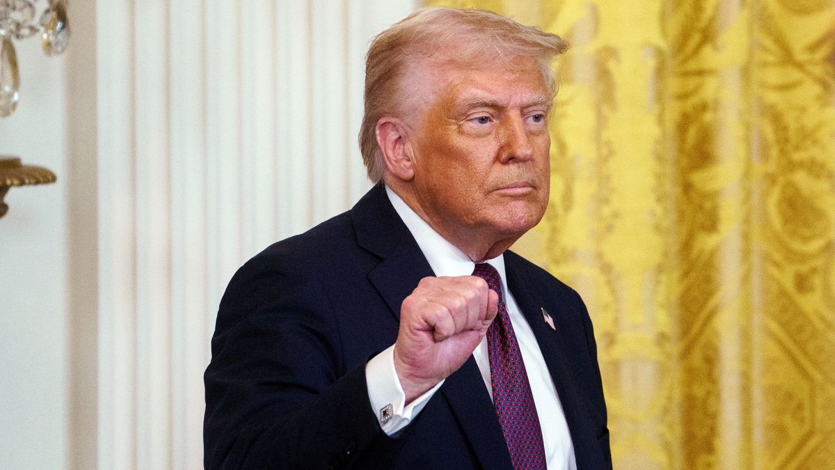 epaselect epa11985965 US President Donald Trump attends a Greek Independence Day celebration event at the White House in Washington, DC, USA, 24 March 2025. EPA/WILL OLIVER Dostawca: PAP/EPA.