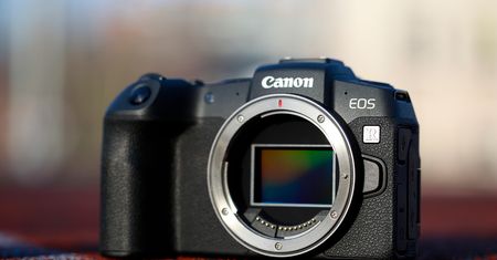 Canon EOS RP - budżetowy aparat wcale nie musi być zły [TEST]