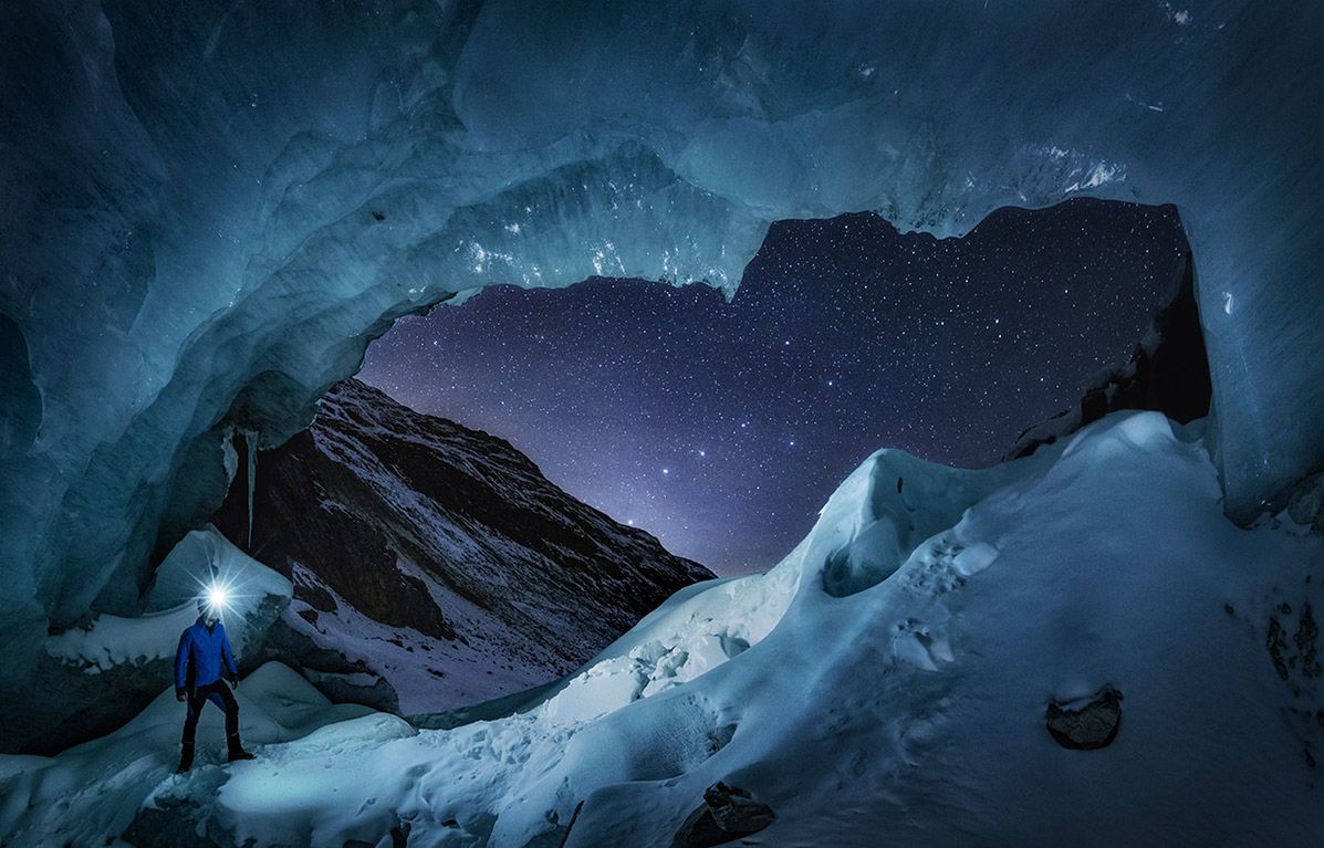 Astronomy Photographer of the Year jest największym tego typu konkursem w swojej dziedzinie. Co roku tysiące fotografów nadsyłają swoje prace – dosłownie nie z tego świata. Jeśli kochacie obrazy drogi mlecznej lub chcielibyście przyjrzeć się ciałom niebieskim, które otaczają Ziemię – przygotujcie się na prawdziwą ucztę.