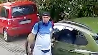 Wykorzystał fakt, że auto było otwarte. Policja szuka tego mężczyzny
