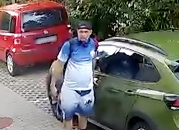 Wykorzystał fakt, że auto było otwarte. Policja szuka tego mężczyzny
