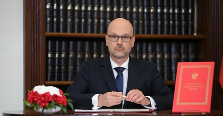 Berek zaprzysiężony na sędziego TK. Oto jego majątek