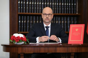Berek zaprzysiężony na sędziego TK. Oto jego majątek