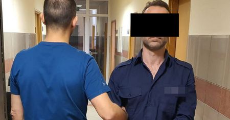 Zostawiła kartę w sklepie. Niebywałe, co zrobił ochroniarz