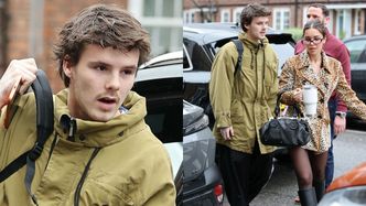 Cruz Beckham sfotografowany po raz pierwszy od wybuchu rodzinnej afery. "Przyłapano" go ze STARSZĄ O 10 LAT partnerką (ZDJĘCIA)