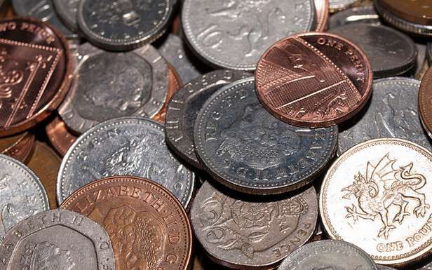Garść angielskich monet (Fot. Flickr/wwarby/Lic. CC by)