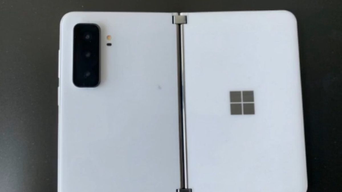 Zdjęcia rzekomego Surface Duo 2