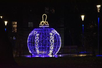 Sławno: Miasto błyszczy świątecznymi iluminacjami na ulicach i skwerach