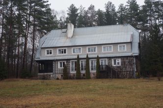 Wypoczywał tu Gomułka. Ośrodek na Warmii znalazł nabywcę. Kupcem znana firma