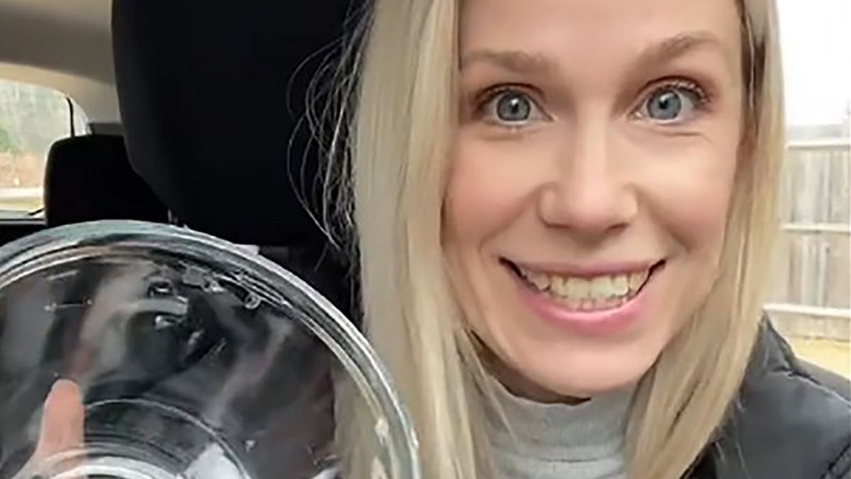 Użytkowniczka TikToka zaprezentowała sposób, jak zaoszczędzić na benzynie