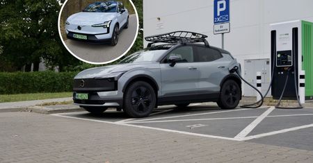 EX30 i EX30 Cross Country. Dwa oblicza najmniejszego "elektryka" od Volvo