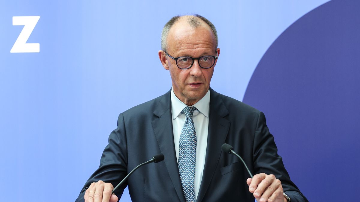 BARLEBEN, GERMANY - JUNE 26: German Chancellor Friedrich Merz gives a media statement as he visits the Hexal production facility of the pharmaceutical group Sandoz on June 26, 2026 in Barleben near Magdeburg, Germany. (Photo by Filip Singer - Pool/Getty Images)