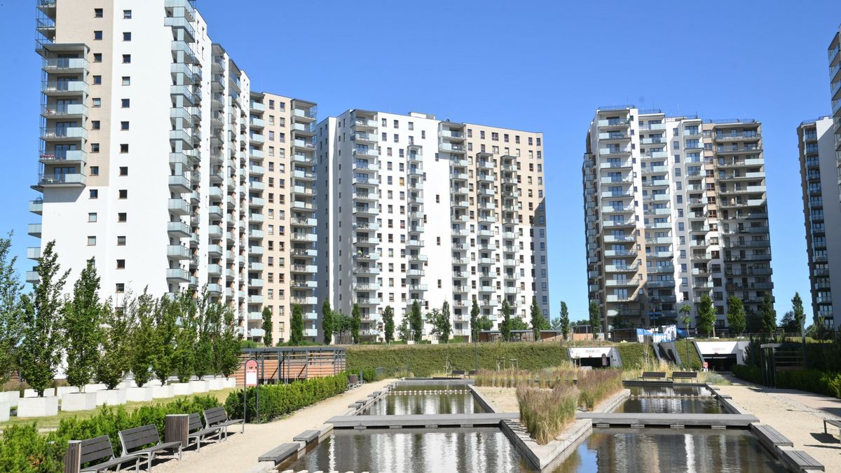 Gda?ski Hongkong
01.07.2025 Gdansk Letnica Osiedle mieszkaniowe Nowa Letnica 
Fot. Wojciech Strozyk/REPORTER
Wojciech Strozyk/REPORTER