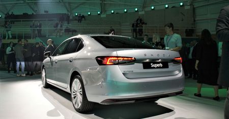 Nowa Škoda Superb Liftback dołącza do oferty, a wraz z nią znacznie tańsze wersje