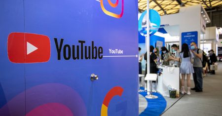 Moderowanie YouTube'a powodem depresji i zespołu stresu pourazowego? Jest pozew