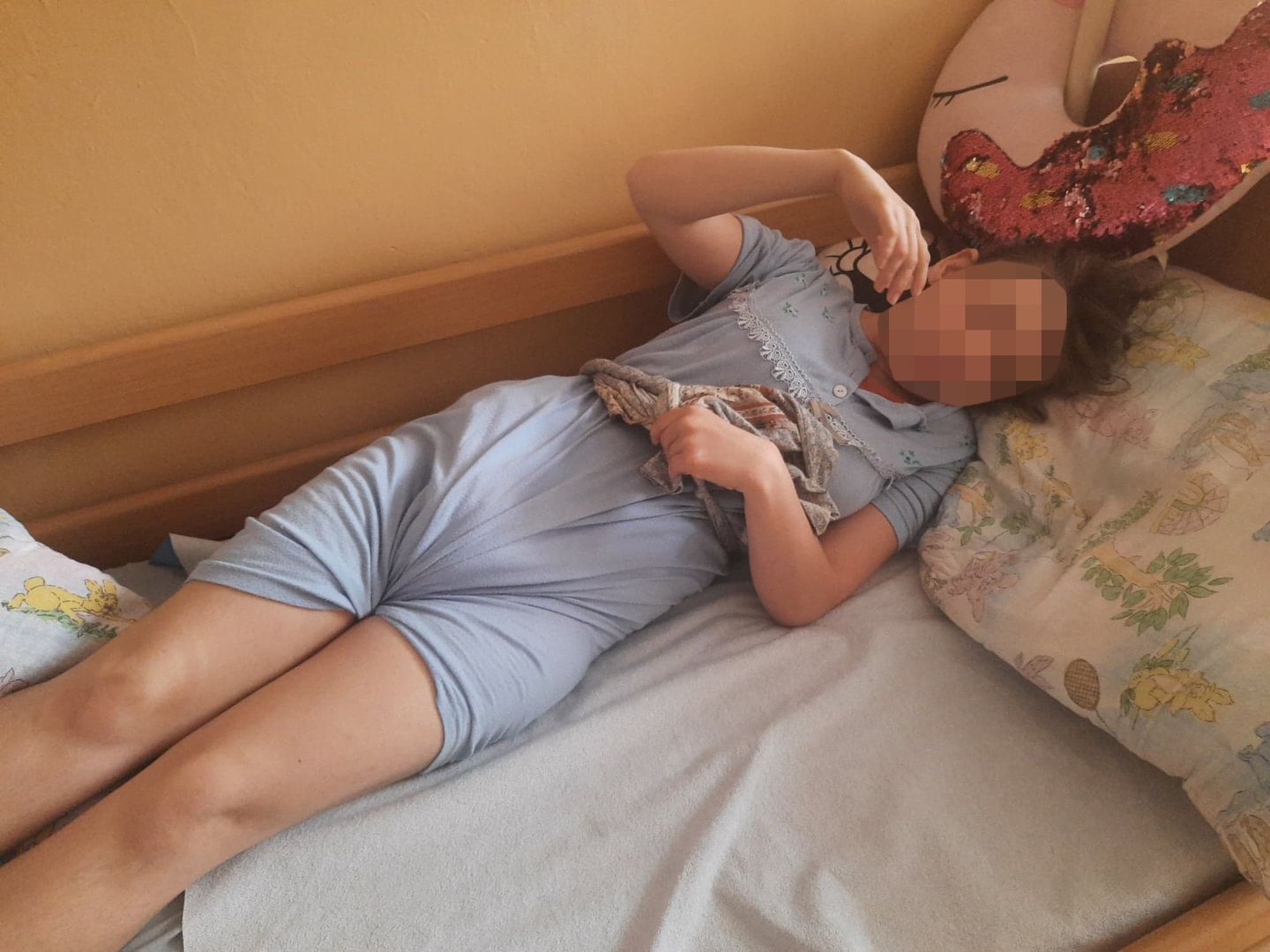 - Dzieci są bite przez siostry zakonne, natomiast pracownicy świeccy stosują przemoc poprzez wykonywanie ich poleceń - mówi Justyna, była terapeutka ośrodka. 