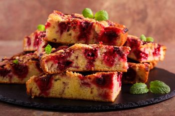 Zamiast brownie przygotowuje blondie. Dwa dodatki robią całą robotę