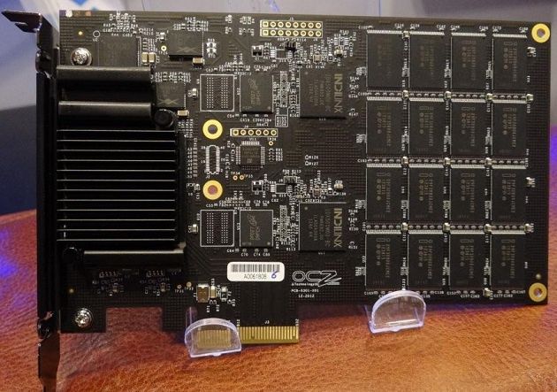 OCZ Vector PCIE SSD dysk zdjęcie prezentacja targi CES 2013